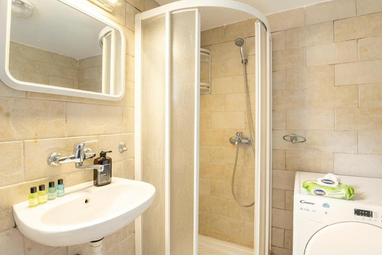 Apartamento Al-Razi Residency Dāliyat el Karmil Exterior foto
